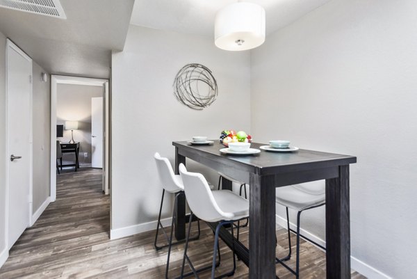 dining room at 1408 Casitas Apartments