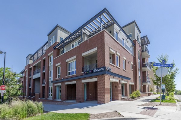 exterior at Union 9Seventy Apartments