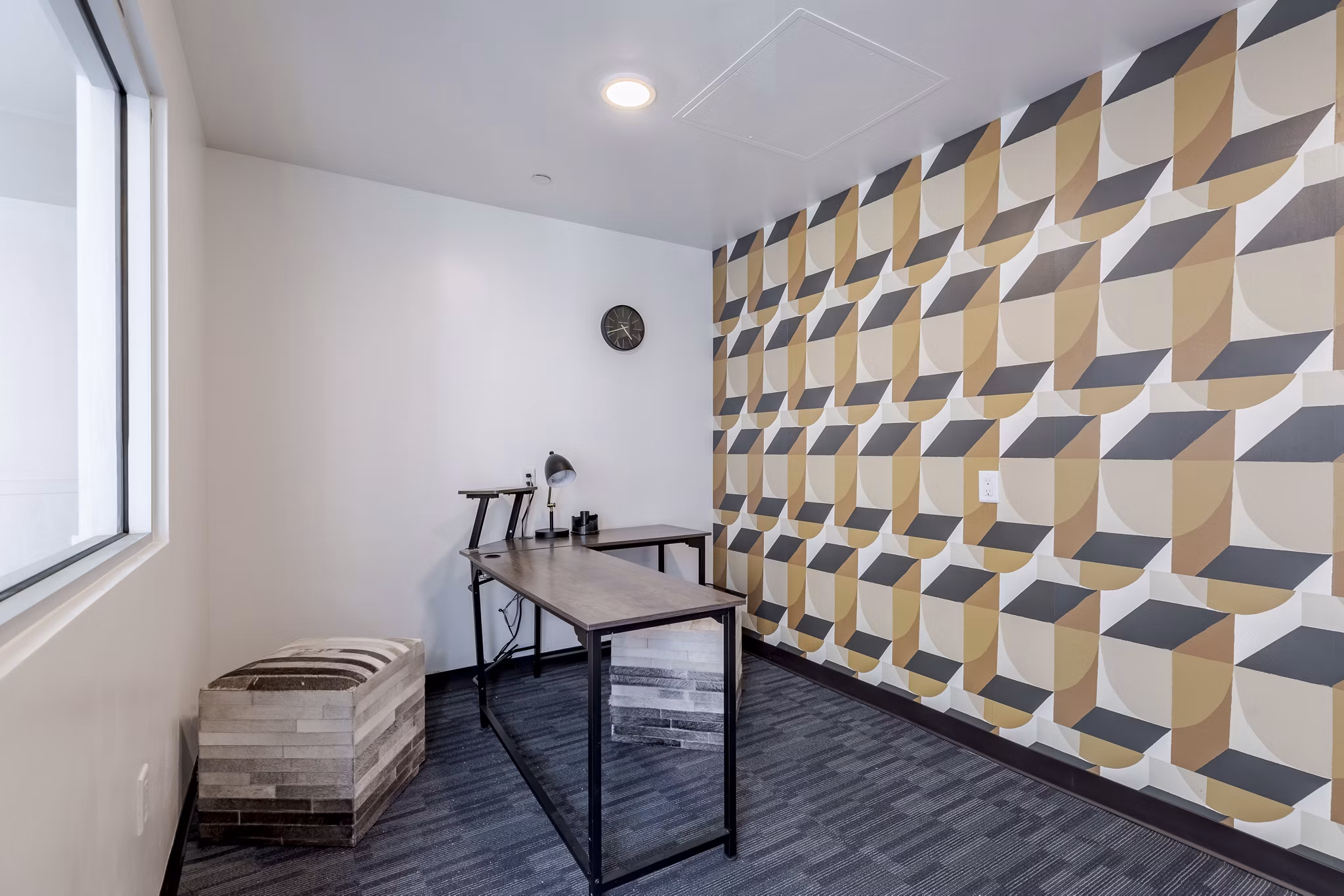 Union 9Seventy: Modern clubhouse with stylish decor at luxury Greystar apartments in vibrant city location