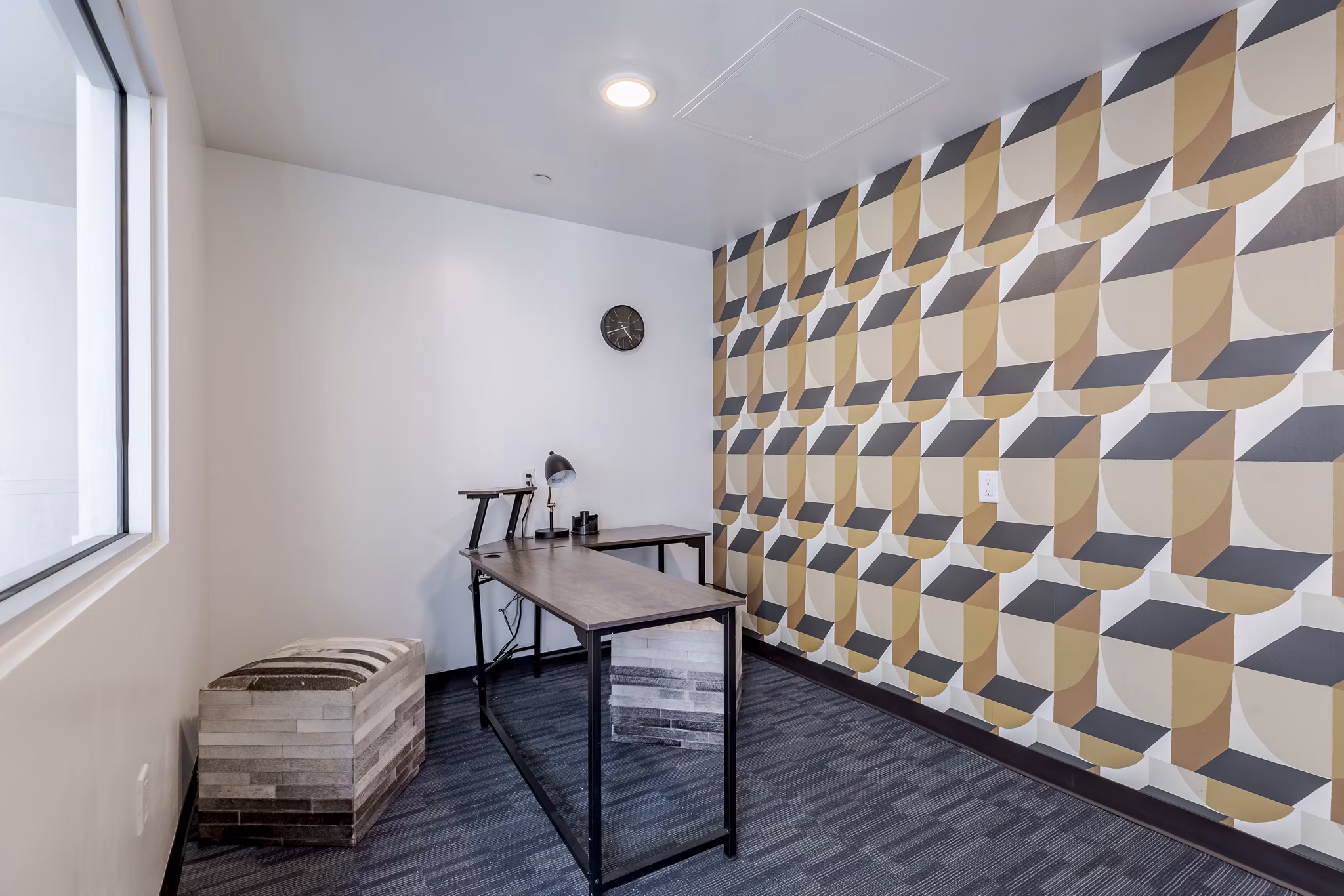 Union 9Seventy: Modern clubhouse with stylish decor at luxury Greystar apartments in vibrant city location