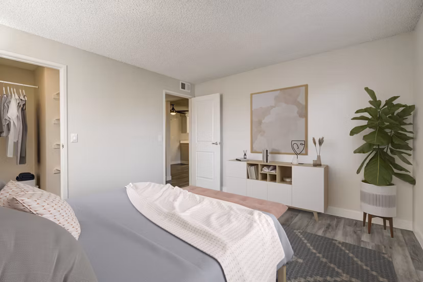 bedroom at Glen at the Park Apartments 