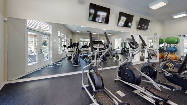 State-of-the-art fitness center with modern equipment at Glen at the Park Apartments