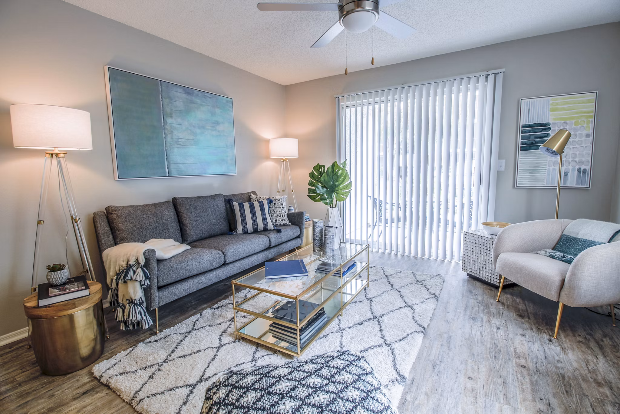 Spacious living room with elegant design and natural lighting in The Retreat at Vista Lake Apartments