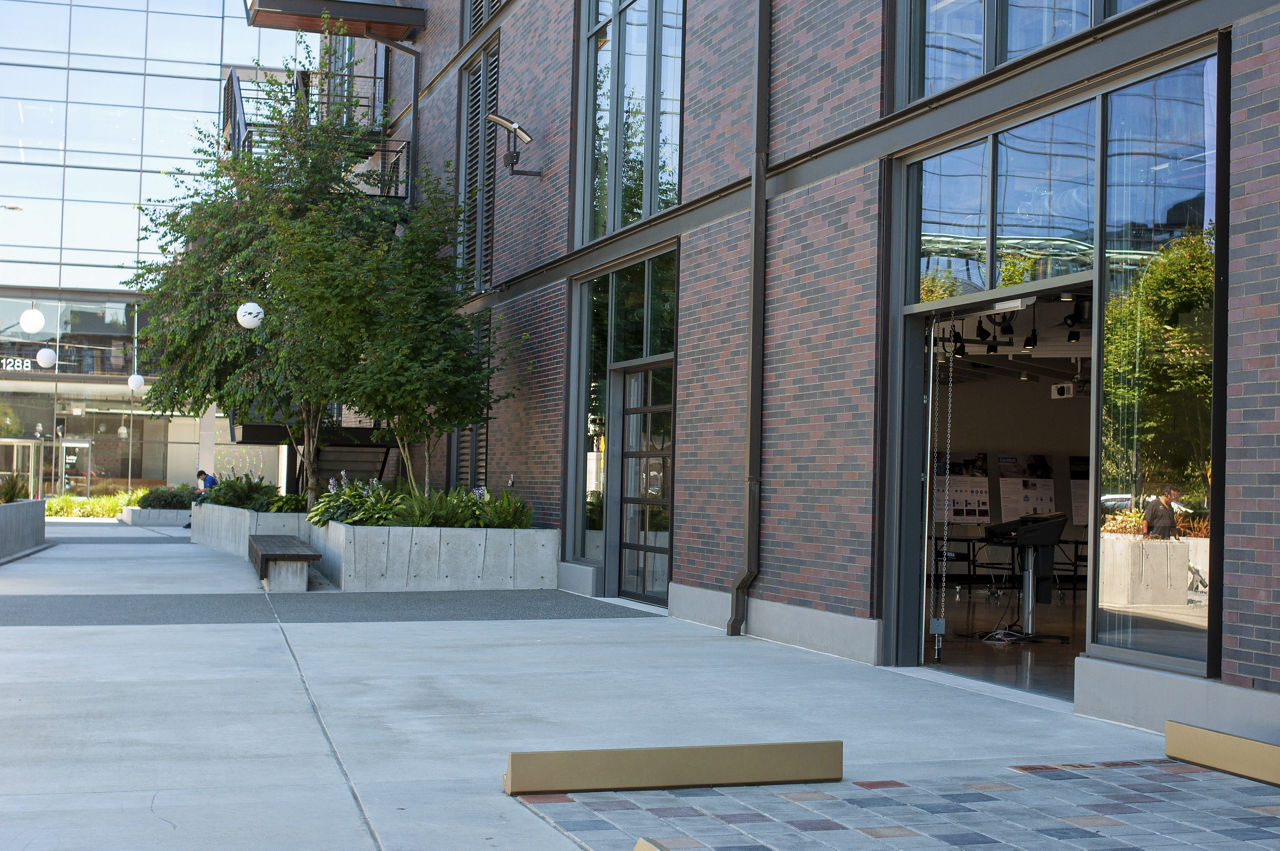 Arras Apartments Bellevue Wa 2 of 12