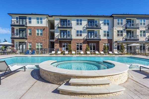 pool/hot tub/jacuzzi at The Waterview Apartments