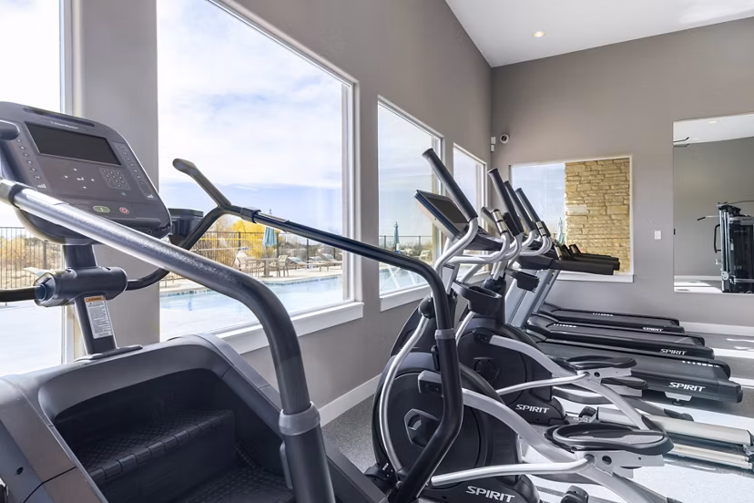 fitness center at Turquesa Apartments