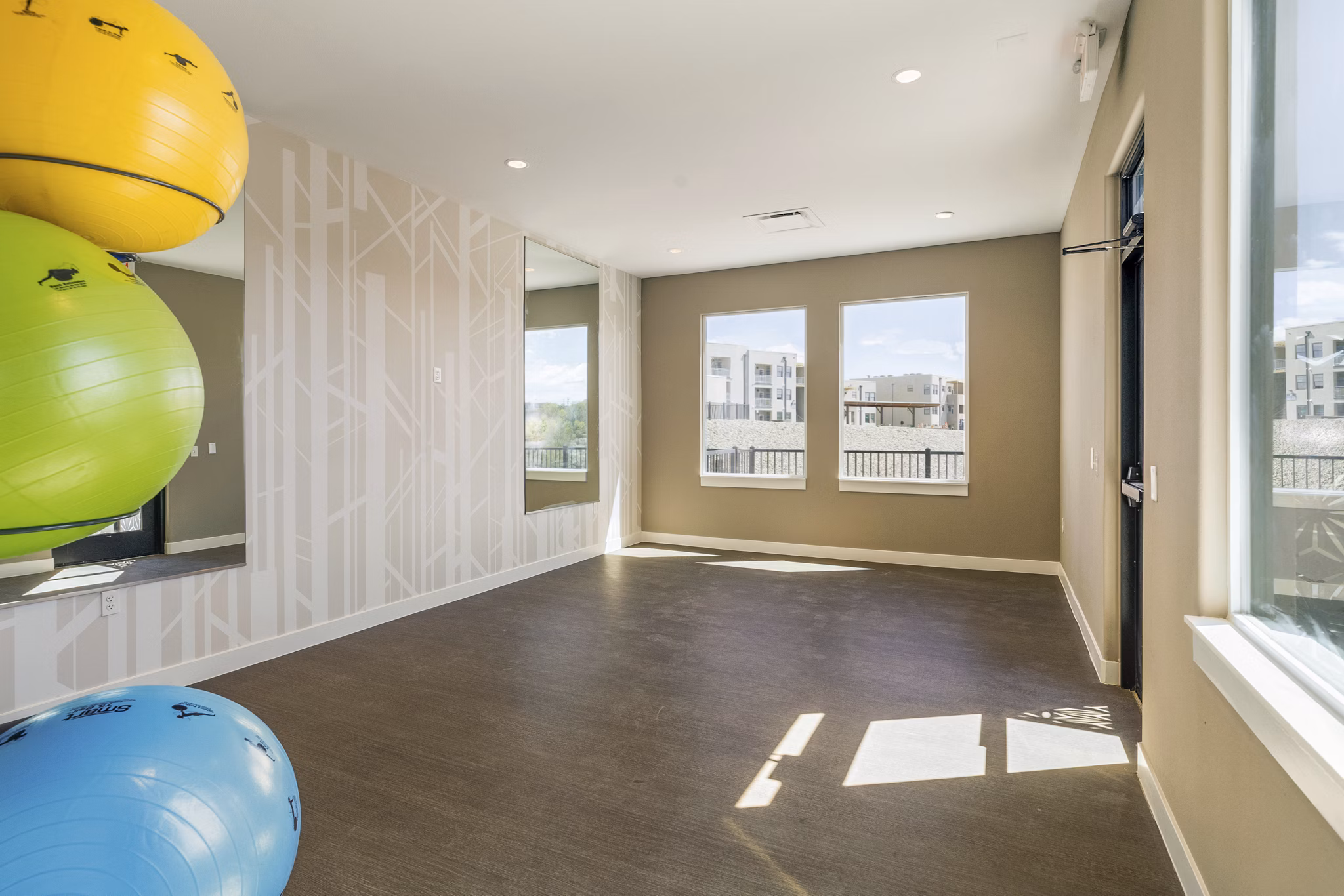 fitness center at Turquesa Apartments
