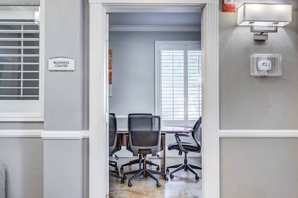 clubhouse meeting facility at River Oaks Apartment & Suites Apartments