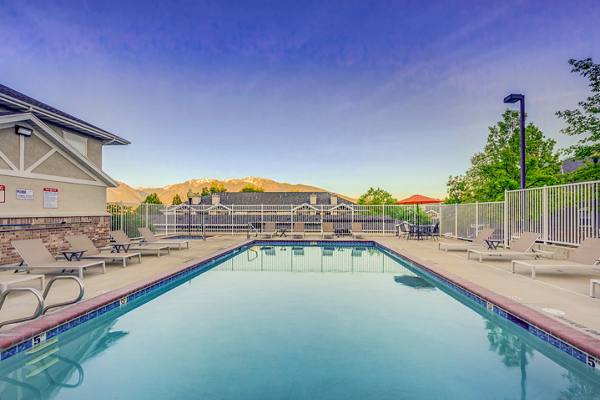 pool at River Oaks Apartment & Suites Apartments