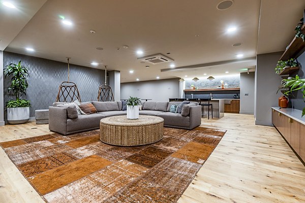 Clubhouse meeting room with modern facilities at Mason & Main Apartments