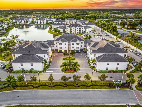 Estero Oaks Apartments: Elegant view of luxury apartments in Estero