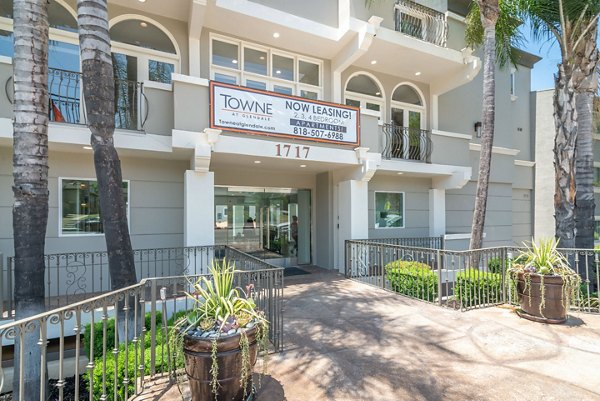 Towne at Glendale: Elegant design of luxury apartments in Glendale