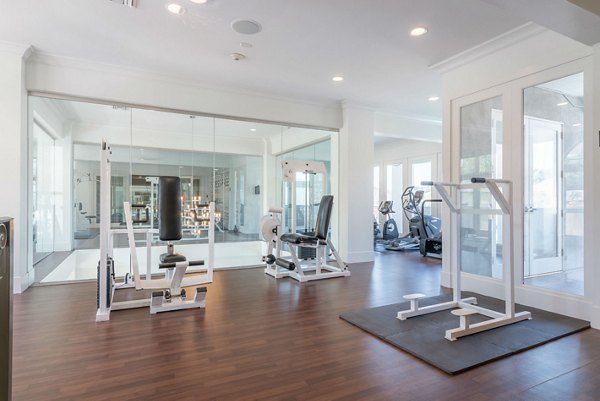 fitness center at Towne at Glendale Apartments