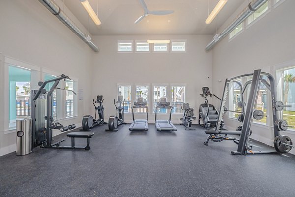 fitness center at Tide on 35 Apartments