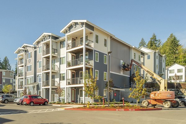 Park on 20th Apartments: Sleek view of luxury high-rise in desirable urban setting