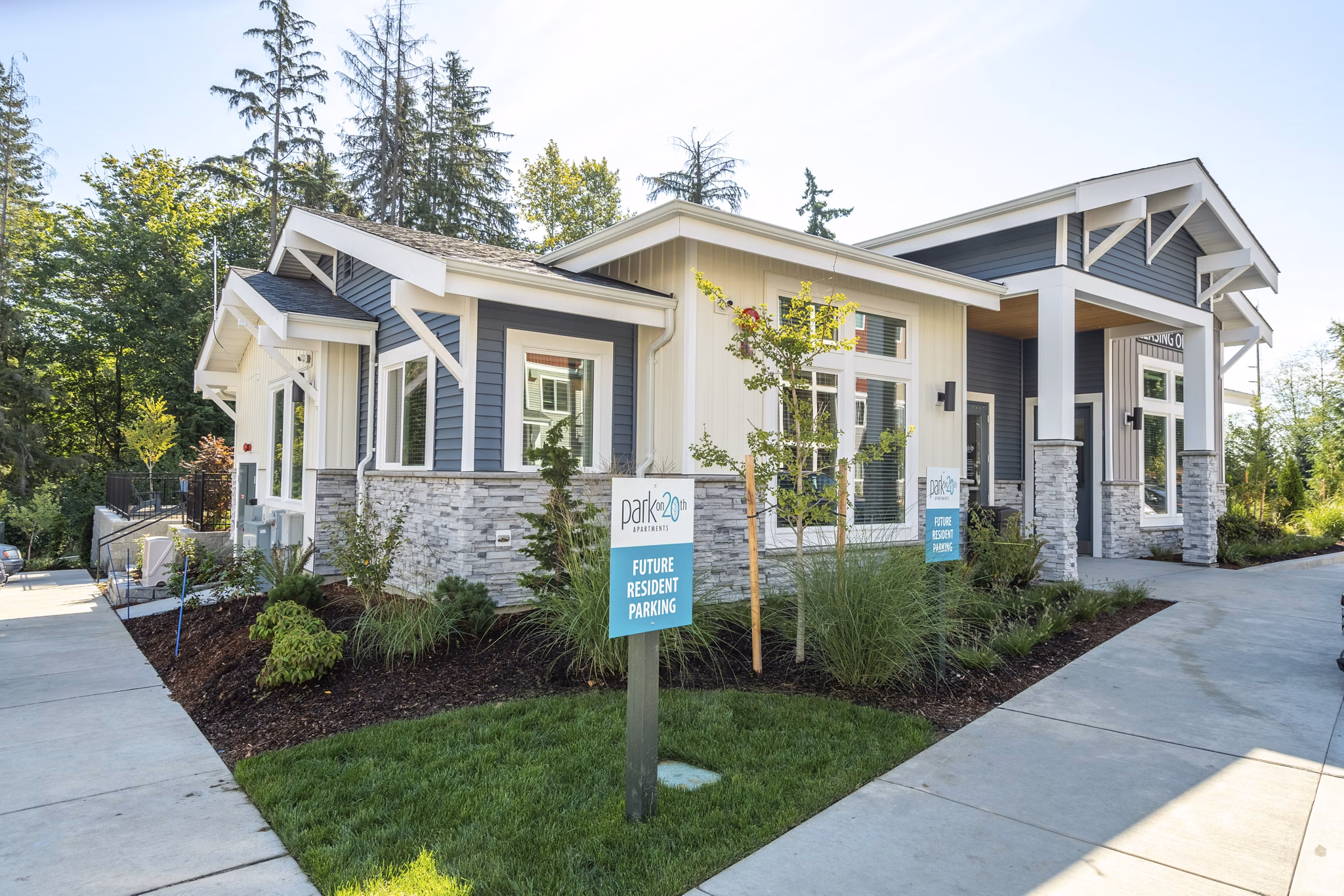 Park on 20th Apartments: Stylish view of luxury apartments in central location