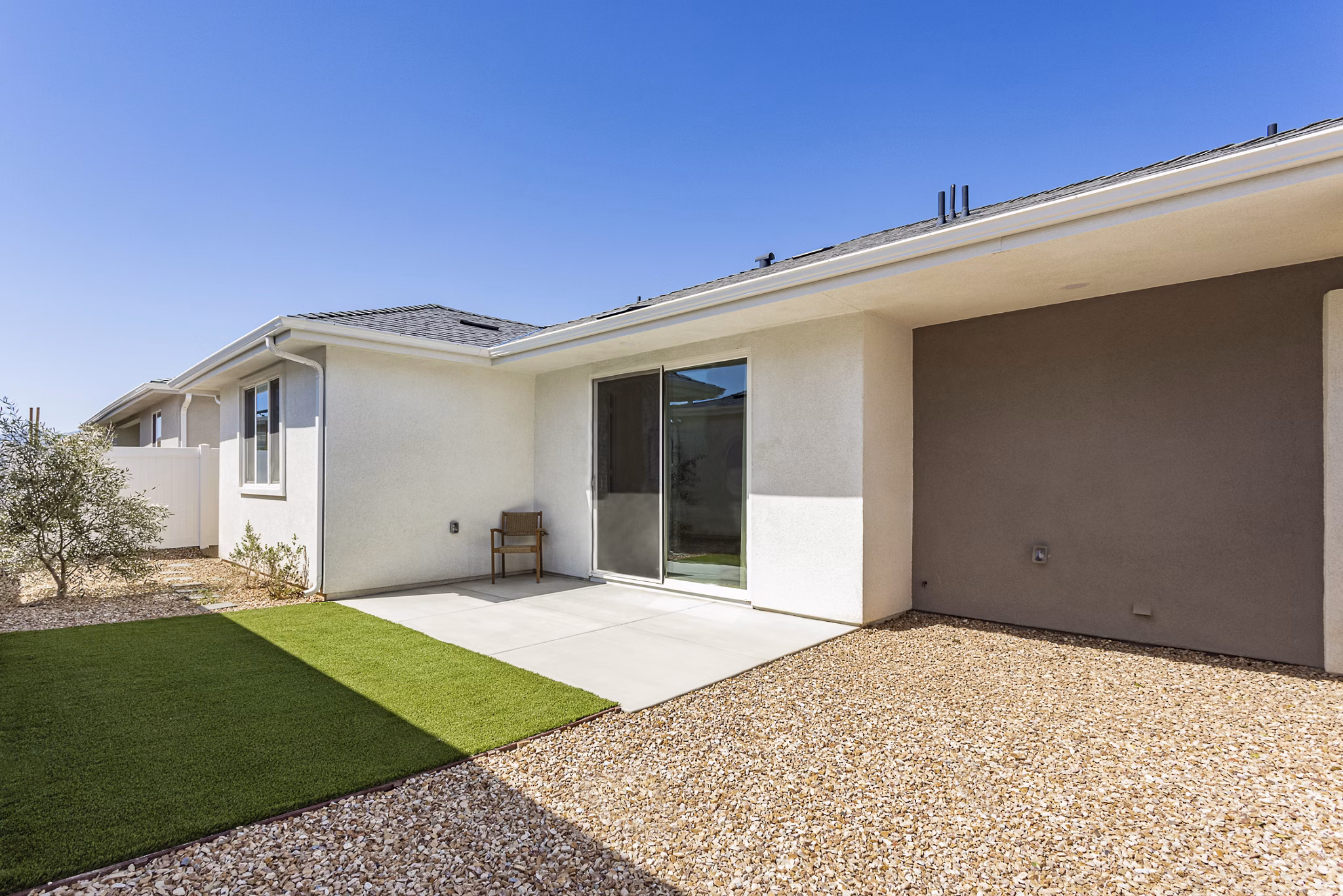 Vello Valley: Elegant single apartment townhomes in a scenic community
