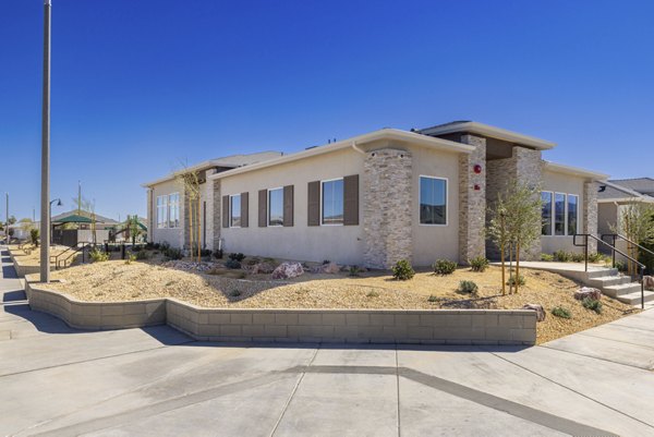 Vello Valley: Contemporary single apartment townhomes surrounded by lush landscaping and modern design