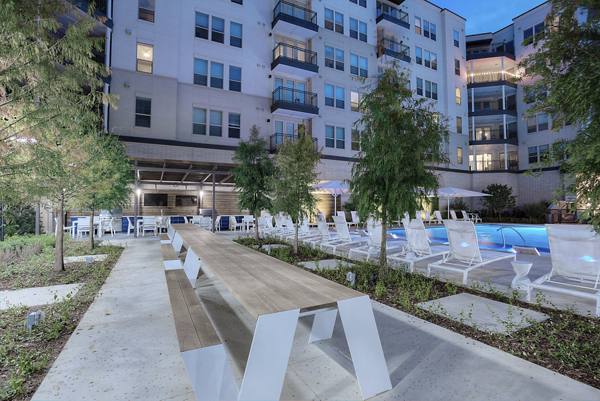 courtyard at 101 Center Apartments