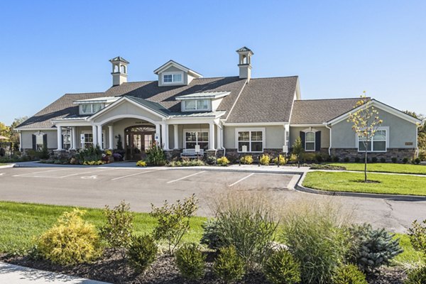 exterior at Savannah West Apartments