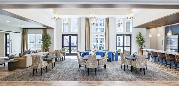 Album Huntersville: Elegant clubhouse and dining hall with contemporary decor