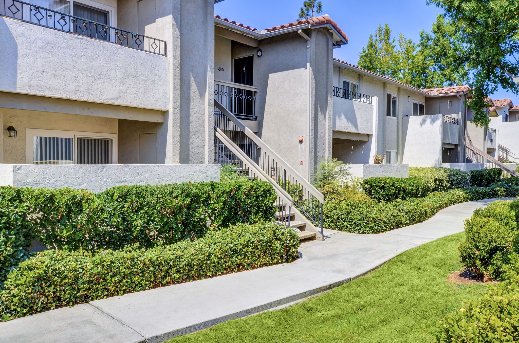 Adagio Apartments: Elegant building design in a vibrant neighborhood