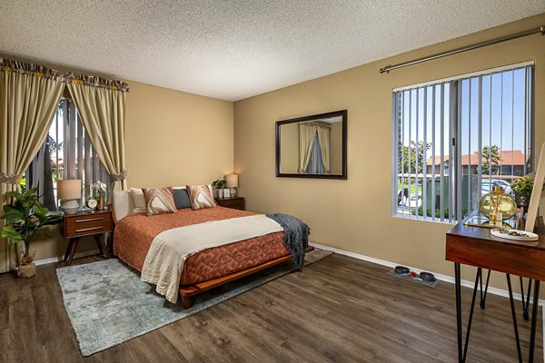 Bella Terra Apartments: Cozy bedroom with modern decor