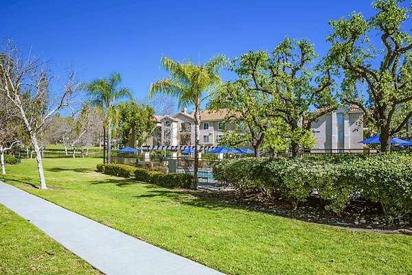 building/exterior at Central Park Apartments