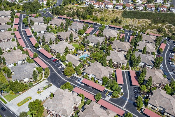 The Landing at Ocean View Hills: Elegant building of luxury apartments near the coast