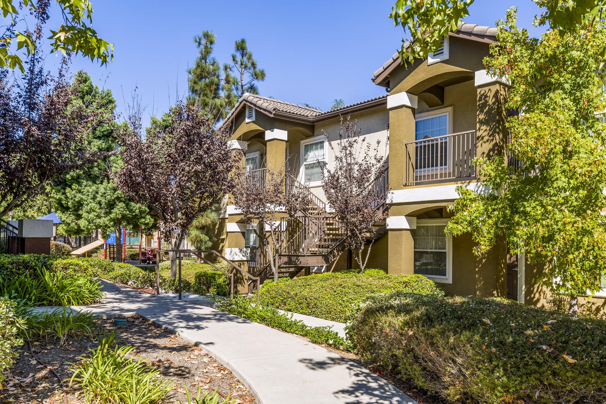 The Landing at Ocean View Hills: Modern luxury apartments in scenic coastal location with stunning architectural design