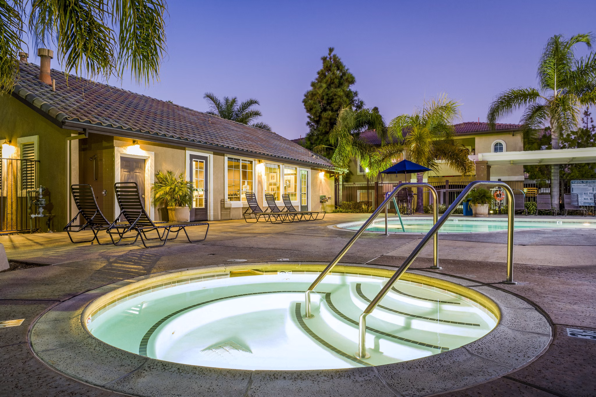 Hot tub/Jacuzzi at The Landing at Ocean View Hills Apartments for relaxation and leisure