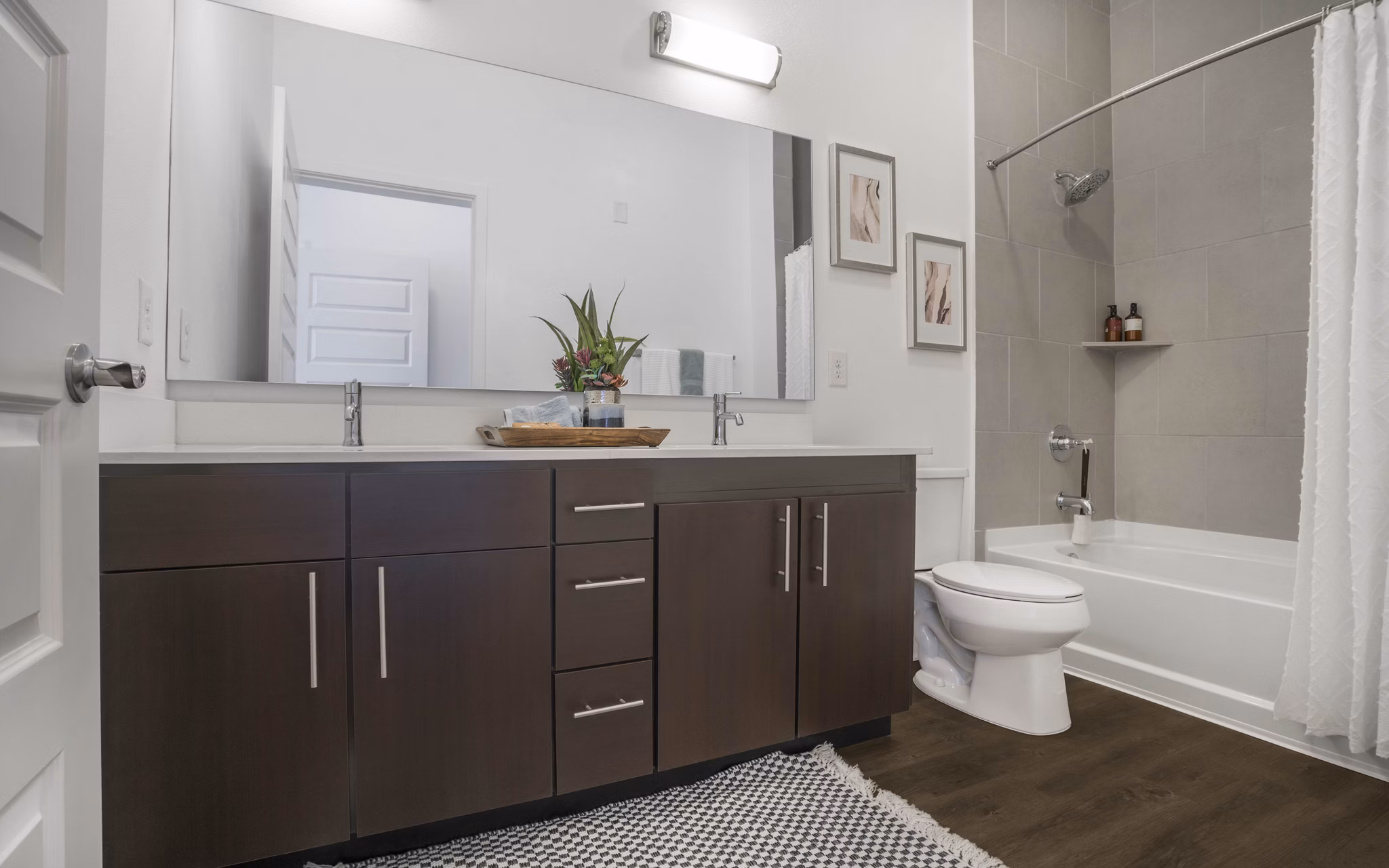 Bathroom featuring modern fixtures at Metro Mission Valley Apartments