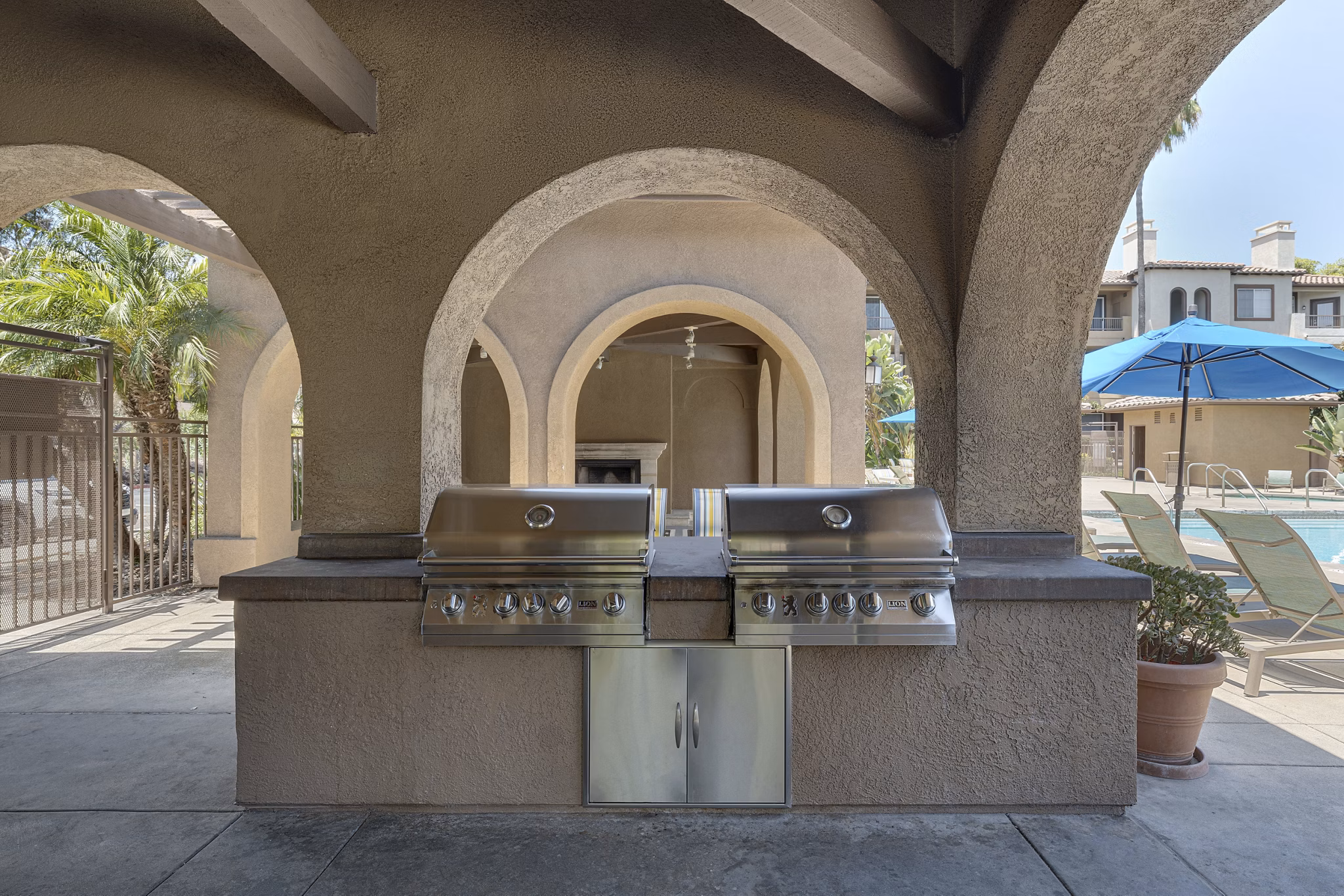 grill area at The Missions at Rio Vista Apartments