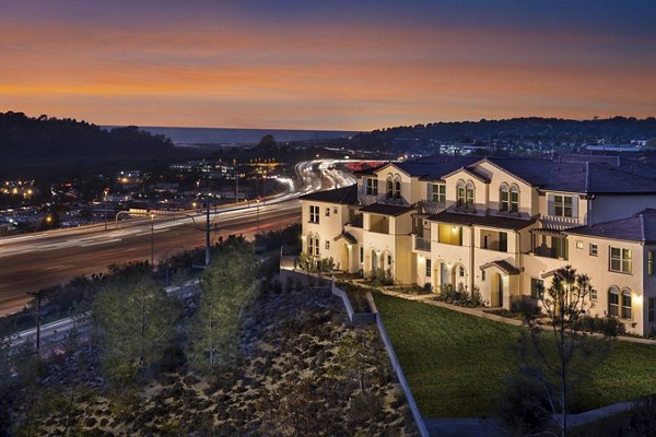 Ocean Air Apartments: Oceanfront luxury apartments in coastal Vista