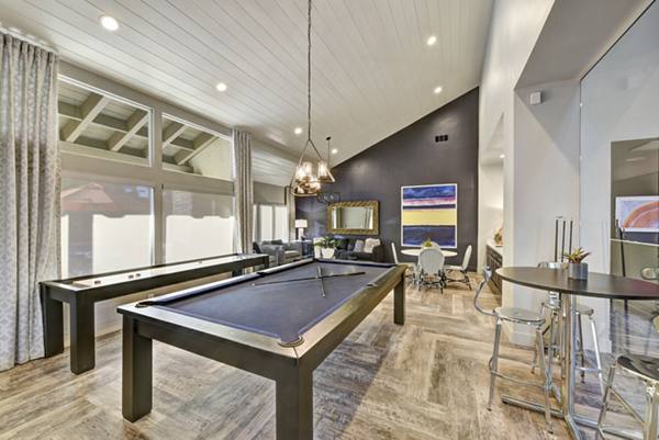 game room at Park Pointe Apartments