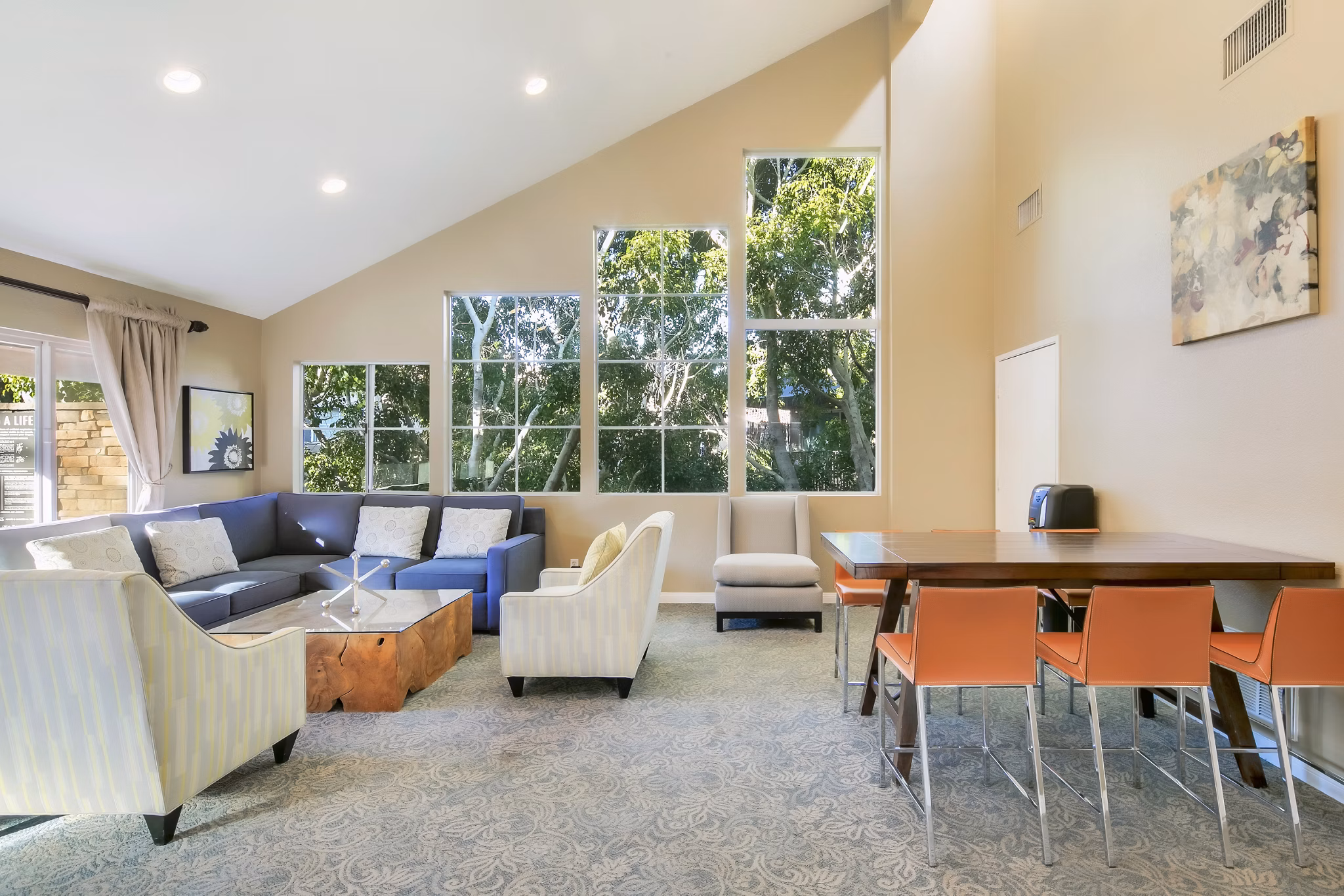 clubhouse at Ascend2300 Apartments 