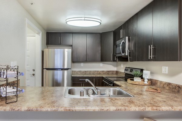 dining area at Rising Glen Apartments