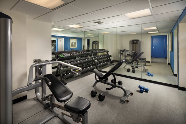fitness center at Ascend2300 Apartments 