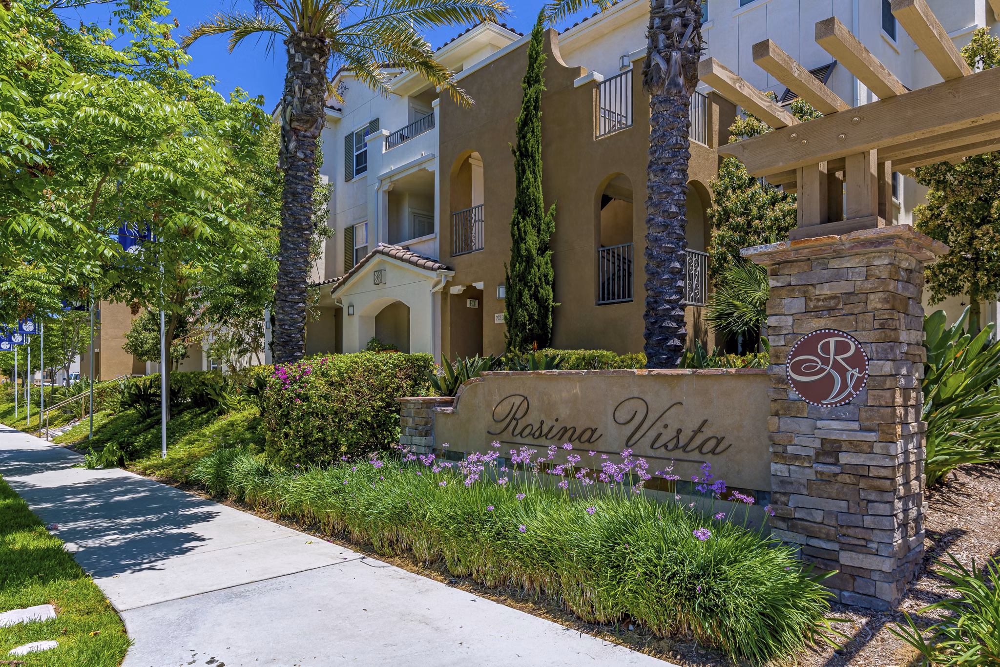 Rosina Vista Apartments: Elegant Mediterranean-style luxury apartments in Chula Vista
