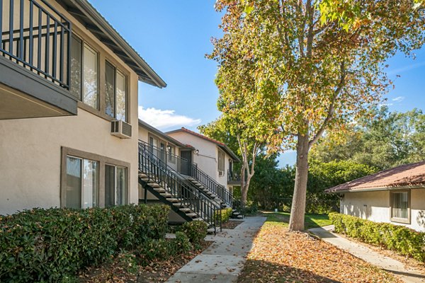 Softwind Point Apartments: Elegant view at luxury apartments in a tranquil setting