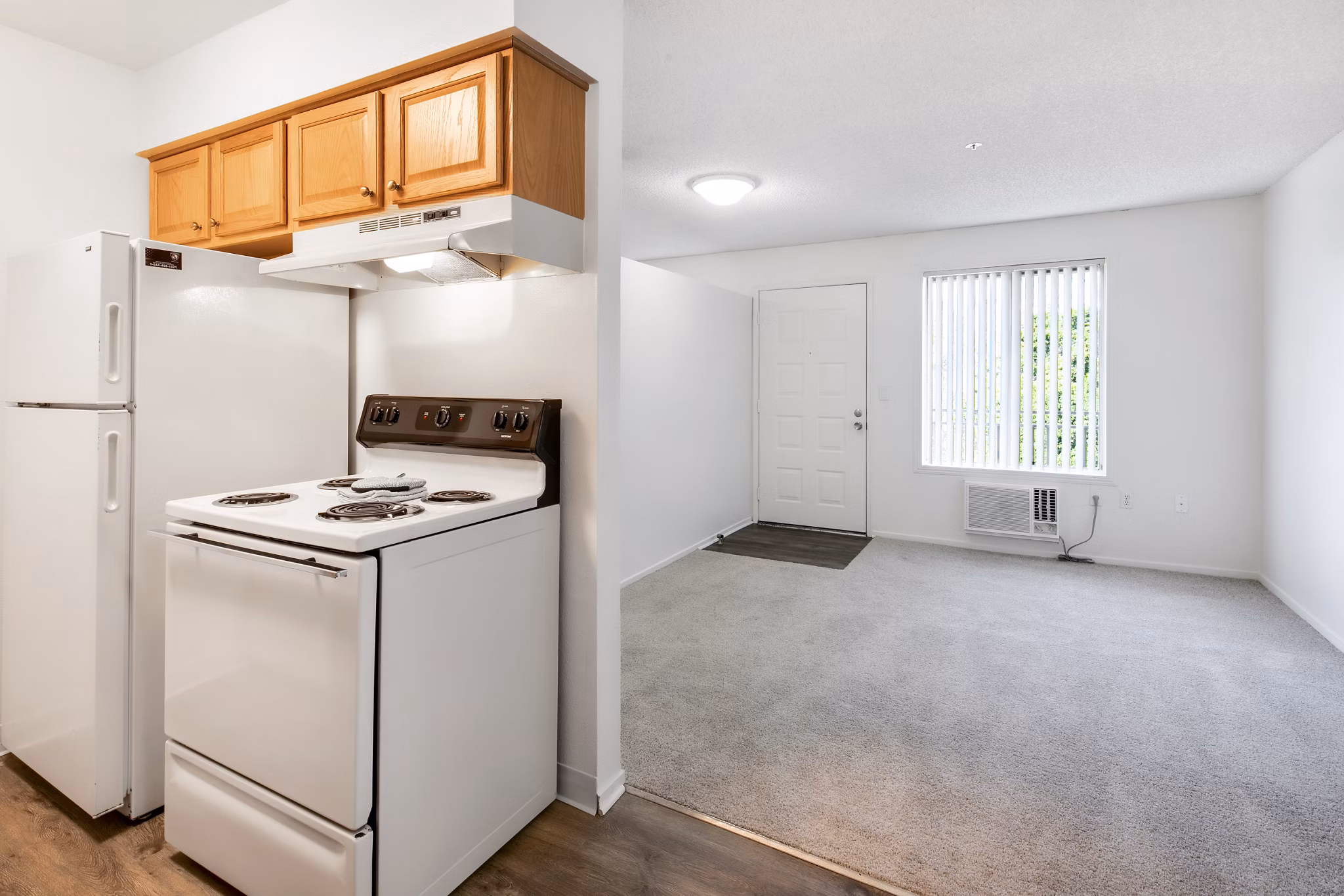 Modern kitchen featuring stainless steel appliances at Softwind Point Apartments