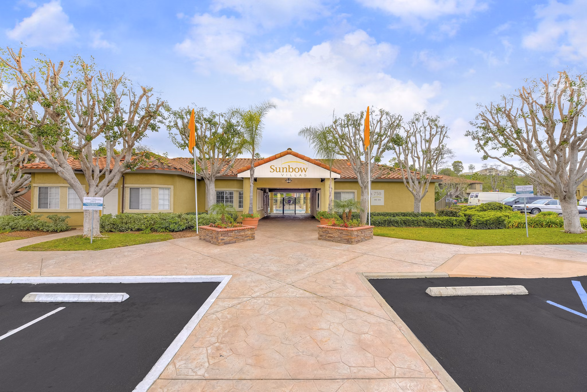 Sunbow Villas: Elegant outdoor space at luxury apartments in Chula Vista