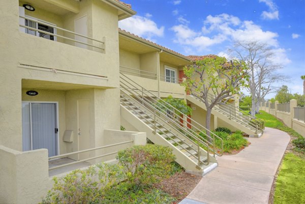 Sunbow Villas: Contemporary luxury apartments surrounded by lush landscaping in Chula Vista