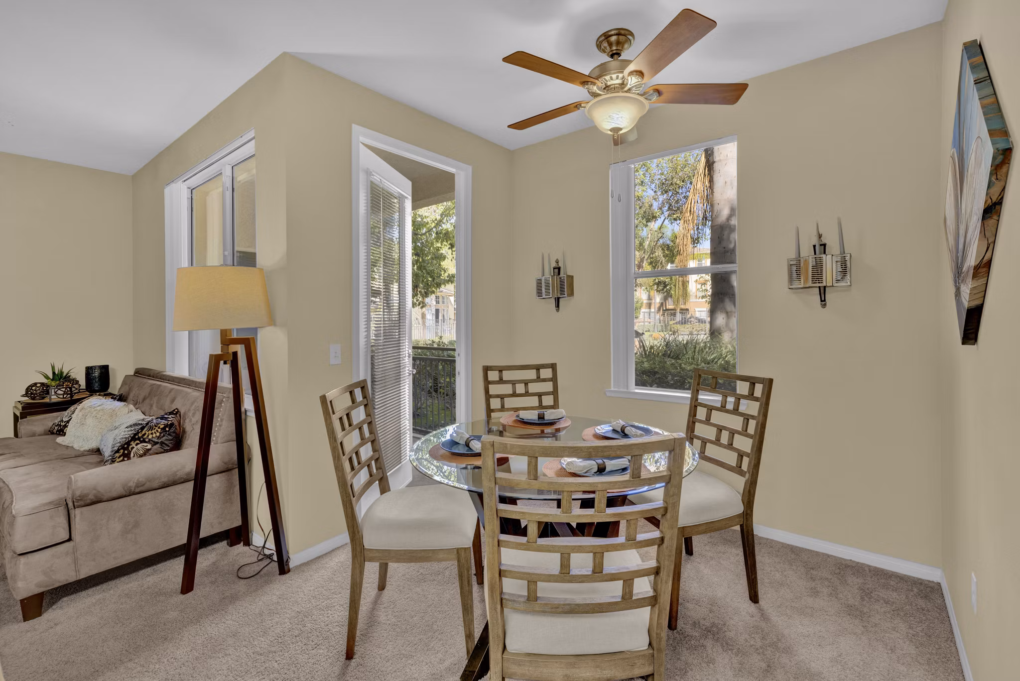dining room at Terra Vista Apartments