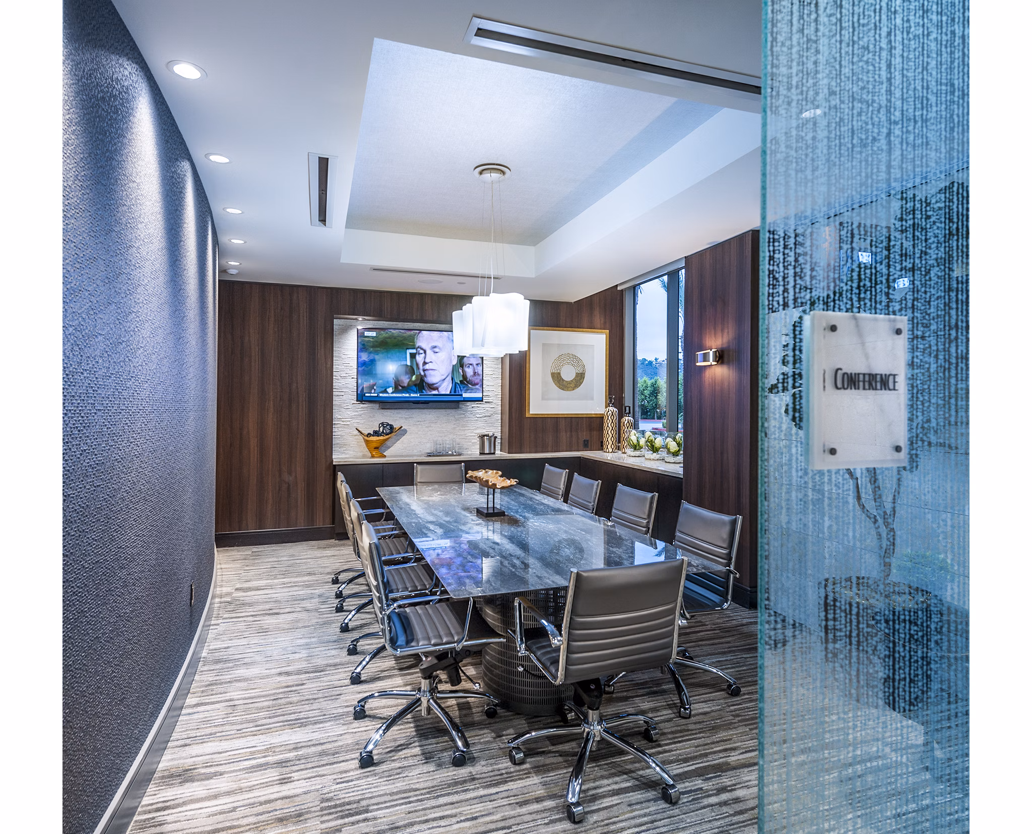 Meeting facility with large conference table and modern decor at Vora Mission Valley West Apartments