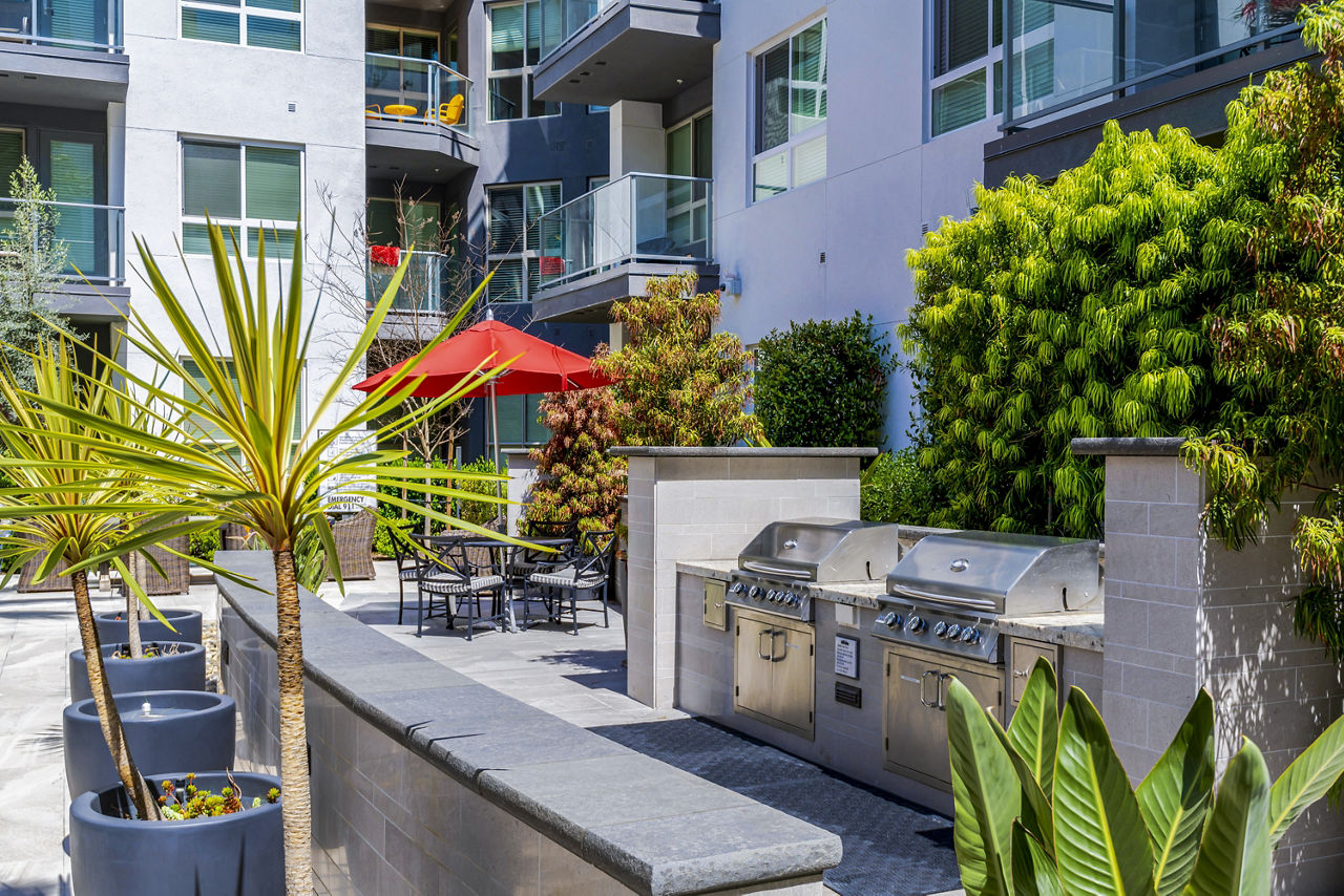 Grill area at Vora Mission Valley (1 of 2)