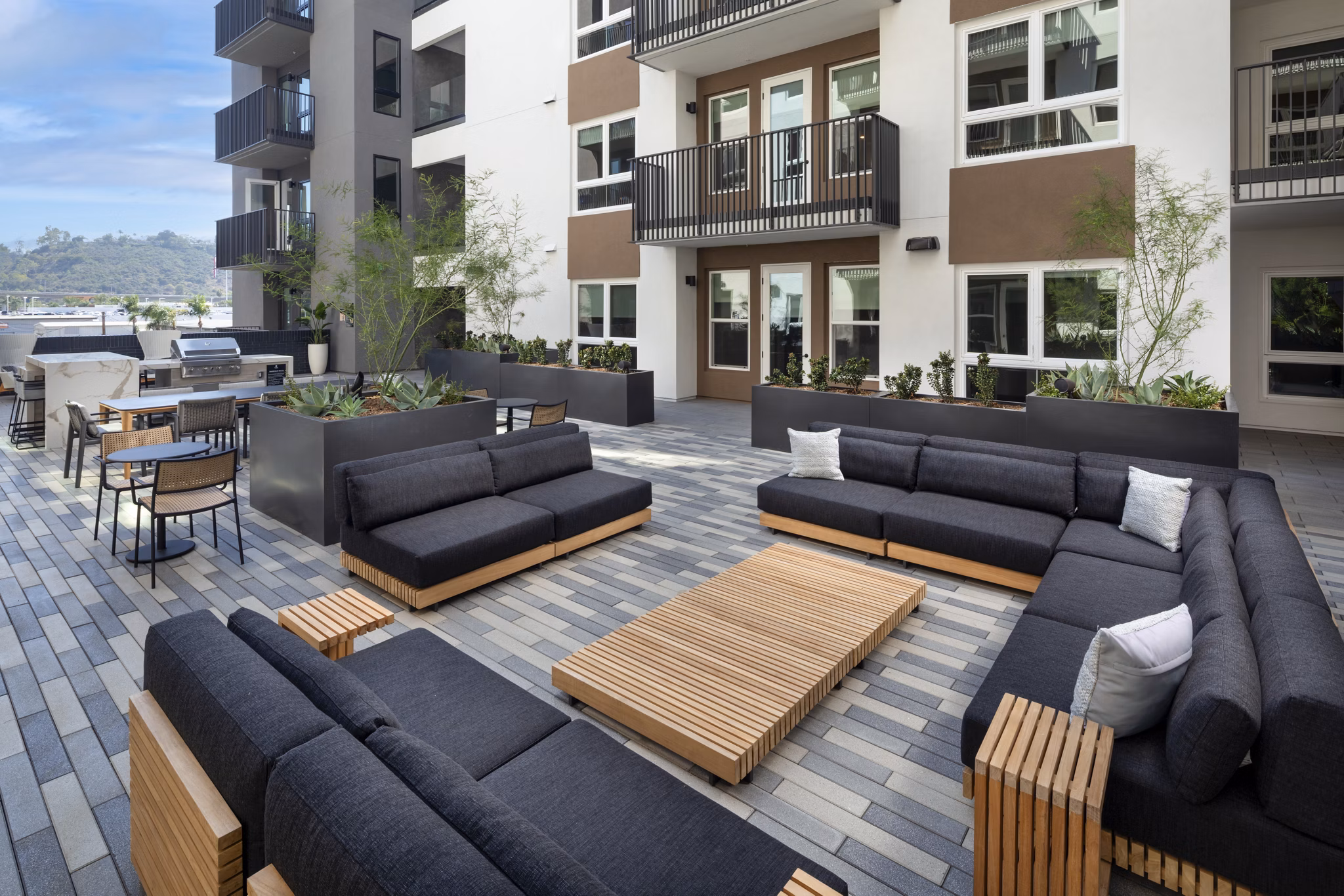Patio at Vora Mission Valley East Apartments