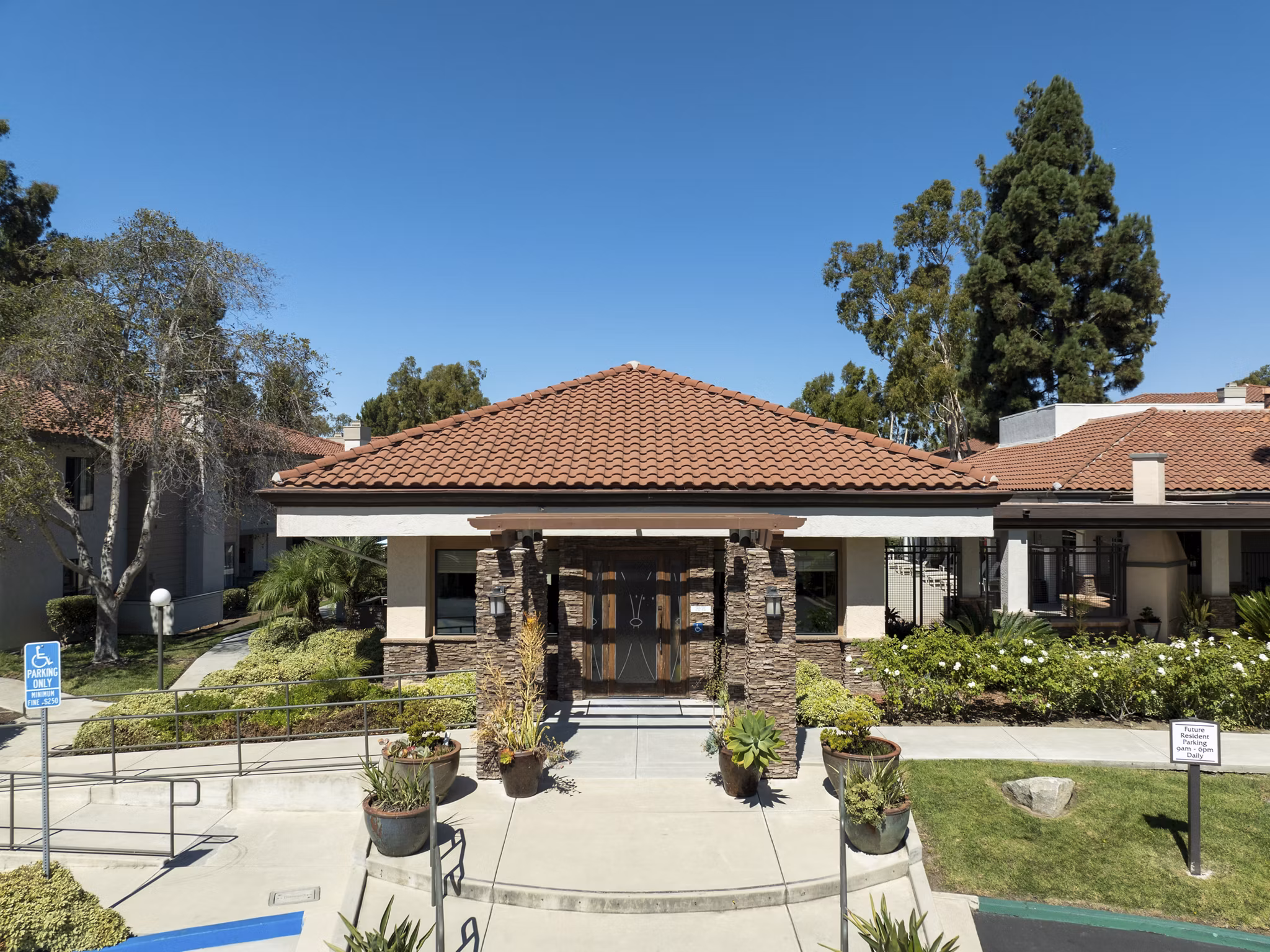 Building/Exterior at Shadowridge Woodbend Apartments
