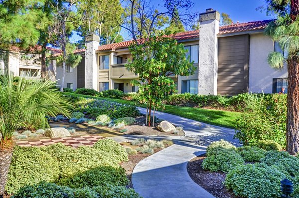 Shadowridge Woodbend Apartments: Elegant view of luxury apartments nestled in natural surroundings
