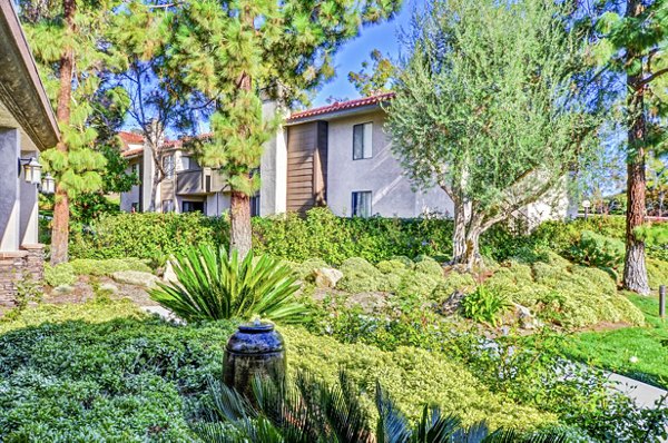 Shadowridge Woodbend: Elegant of luxury apartments surrounded by lush greenery